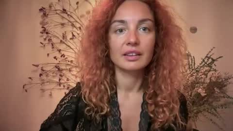 reddgirll online show from September 28, 11:43 pm