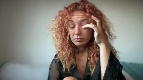 reddgirll online show from September 30, 7:02 am