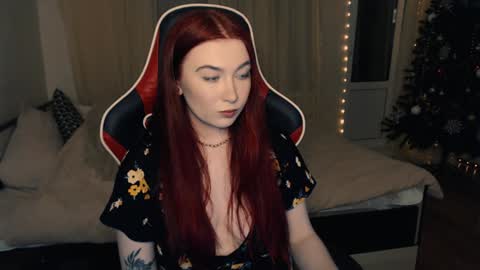 Snapshot of redhaired_kitty chatting on December 26, 11:13 pm Lina online show from December 26, 11:13 pm