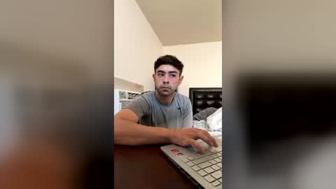RedManMoans online show from June 15, 5:15 pm