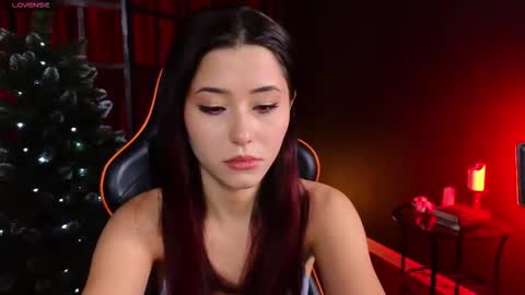 Snapshot of redmidnight_ chatting on December 3, 8:29 pm Kiara online show from December 3, 8:29 pm