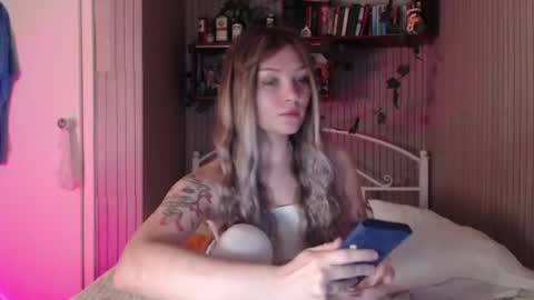 Snapshot of redmoonhead chatting on July 7, 11:03 am Ana online show from July 7, 11:03 am