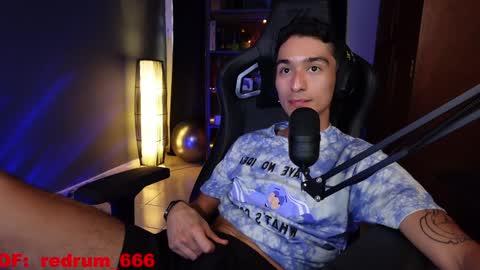 Snapshot of redrum_696 chatting on January 10, 9:31 pm Red online show from January 10, 9:31 pm