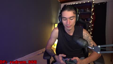 Snapshot of redrum_696 chatting on January 12, 7:10 pm Red online show from January 12, 7:10 pm