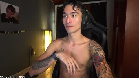 Snapshot of redrum_696 chatting on January 22, 6:10 pm Red online show from January 22, 6:10 pm