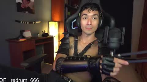 Snapshot of redrum_696 chatting on February 18, 4:26 pm Red online show from February 18, 4:26 pm