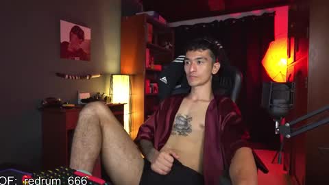 Snapshot of redrum_696 chatting on March 8, 4:23 am Red online show from March 8, 4:23 am