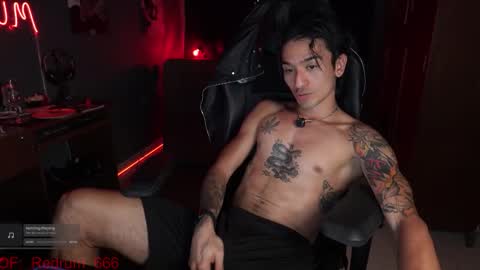 Red online show from March 2, 4:58 am