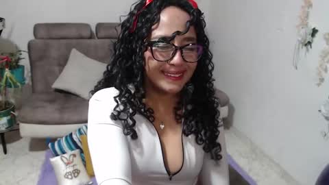 Velvet online show from March 2, 9:49 am