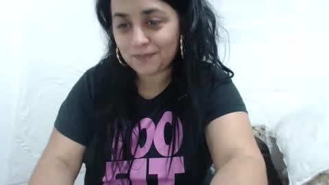 Reea online show from November 30, 9:19 pm