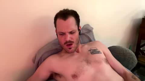 Snapshot of reed_thomas chatting on December 3, 5:53 am Reed Thomas online show from December 3, 5:53 am