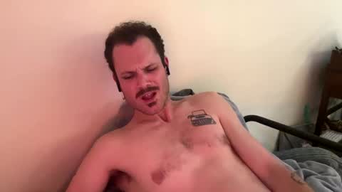 Snapshot of reed_thomas chatting on December 16, 7:15 am Reed Thomas online show from December 16, 7:15 am