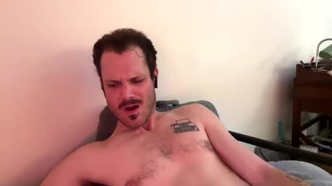 Snapshot of reed_thomas chatting on December 30, 6:31 am Reed Thomas online show from December 30, 6:31 am