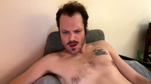 Snapshot of reed_thomas chatting on January 2, 7:23 am Reed Thomas online show from January 2, 7:23 am