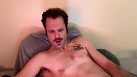 Snapshot of reed_thomas chatting on January 7, 5:54 am Reed Thomas online show from January 7, 5:54 am