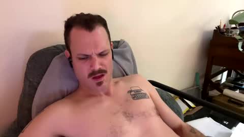 Snapshot of reed_thomas chatting on February 2, 6:37 am Reed Thomas online show from February 2, 6:37 am