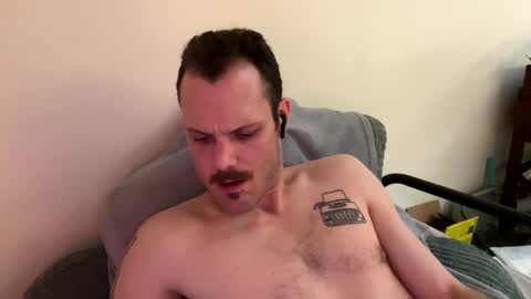 Snapshot of reed_thomas chatting on February 11, 8:05 am Reed Thomas online show from February 11, 8:05 am