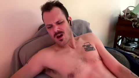 Snapshot of reed_thomas chatting on February 17, 7:26 am Reed Thomas online show from February 17, 7:26 am