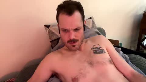 Snapshot of reed_thomas chatting on February 19, 7:17 am Reed Thomas online show from February 19, 7:17 am