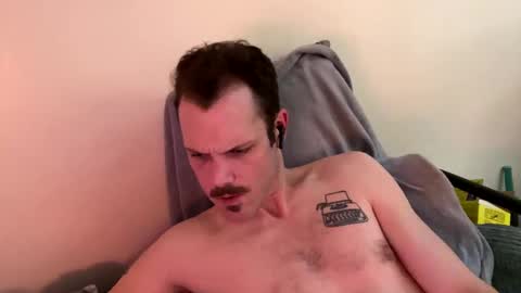 Snapshot of reed_thomas chatting on February 28, 7:48 am Reed Thomas online show from February 28, 7:48 am