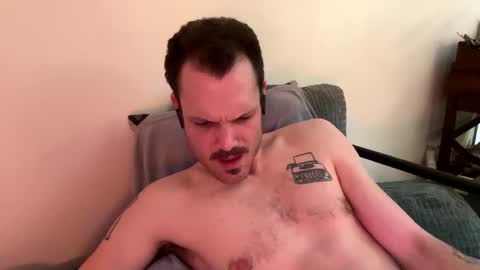 Snapshot of reed_thomas chatting on March 3, 7:10 am Reed Thomas online show from March 3, 7:10 am