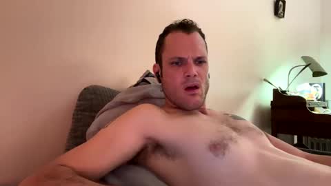 Snapshot of reed_thomas chatting on November 19, 12:10 am Reed Thomas online show from November 19, 12:10 am