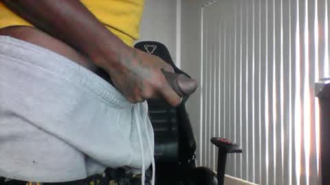 Snapshot of reekanddes chatting on November 17, 4:57 pm reekanddes online show from November 17, 4:57 pm