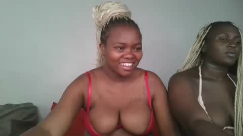 Snapshot of reenie_barbie chatting on February 22, 5:55 am barbie online show from February 22, 5:55 am