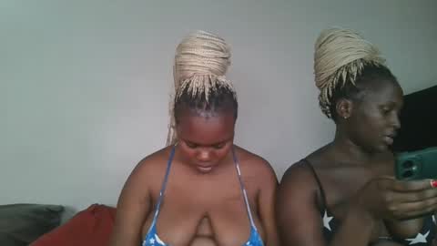 Snapshot of reenie_barbie chatting on February 23, 6:39 am barbie online show from February 23, 6:39 am