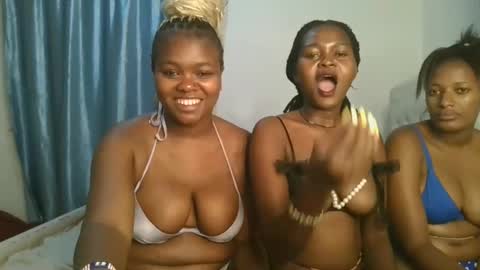 Snapshot of reenie_barbie chatting on February 28, 9:55 pm barbie online show from February 28, 9:55 pm