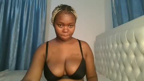 Snapshot of reenie_barbie chatting on March 8, 2:55 am barbie online show from March 8, 2:55 am