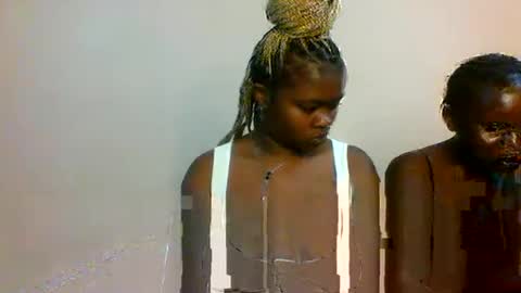 Snapshot of reenie_barbie chatting on December 15, 9:19 pm barbie online show from December 15, 9:19 pm