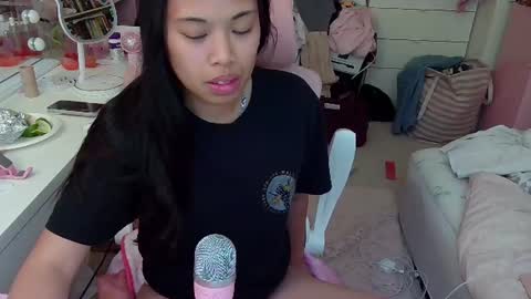 Reevie online show from August 4, 2:04 am