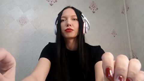 Snapshot of refugiorobey chatting on March 16, 8:18 am Mia online show from March 16, 8:18 am