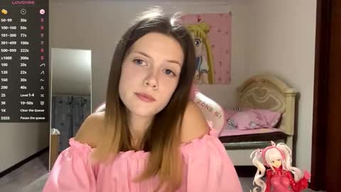 Lucy online show from October 5, 3:21 pm