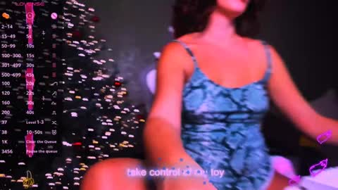 reggieMeow online show from December 31, 1:08 pm