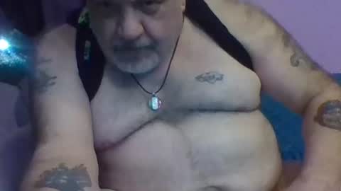 Snapshot of reggieroux chatting on November 11, 3:39 am reggie online show from November 11, 3:39 am