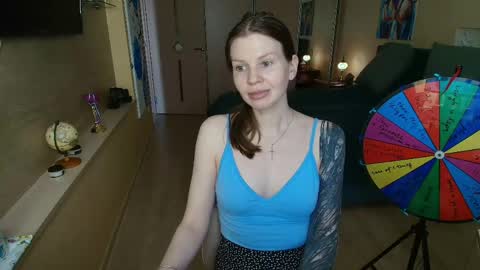 Snapshot of reginasparkle chatting on June 3, 7:33 am Regina online show from June 3, 7:33 am
