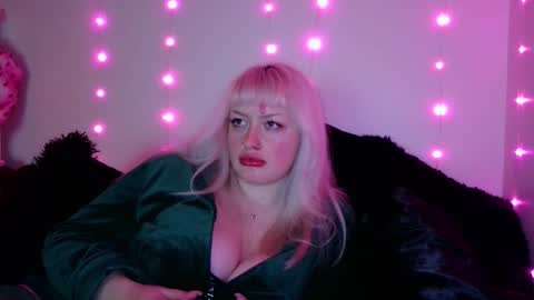 reiannmay online show from January 7, 2:58 am