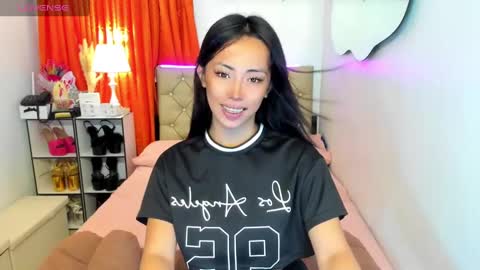 Snapshot of reighnempress chatting on December 8, 3:00 am reighnempress online show from December 8, 3:00 am