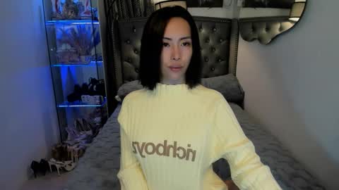 Snapshot of reighnempress chatting on December 2, 2:50 am reighnempress online show from December 2, 2:50 am