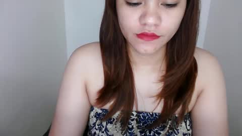 Snapshot of reign2525 chatting on February 18, 11:19 pm reign2525 online show from February 18, 11:19 pm