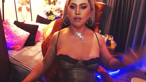 Red Ivy online show from April 19, 8:33 pm