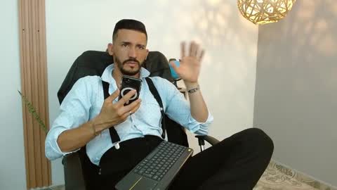   REIKO  online show from February 11, 7:05 pm