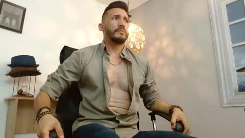   REIKO  online show from February 24, 9:31 pm