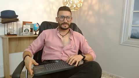   REIKO  online show from February 27, 8:09 pm