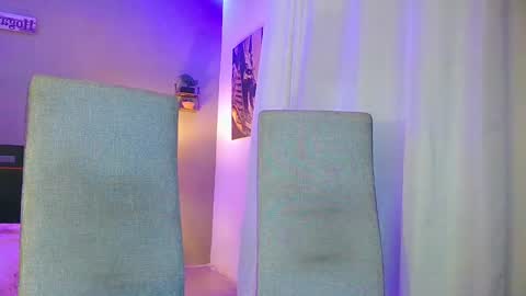 Snapshot of reina_paola chatting on January 23, 1:51 am paola online show from January 23, 1:51 am