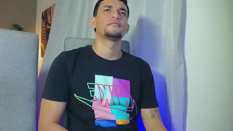 Snapshot of reina_paola chatting on February 9, 5:29 am paola online show from February 9, 5:29 am