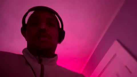 Snapshot of rell248mi1313 chatting on February 19, 9:55 pm rell248mi1313 online show from February 19, 9:55 pm