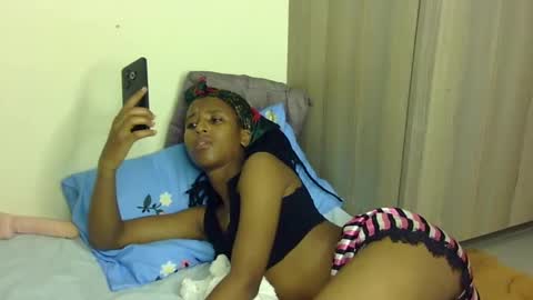 Snapshot of rellings_maya chatting on January 17, 2:50 pm rellings-maya online show from January 17, 2:50 pm